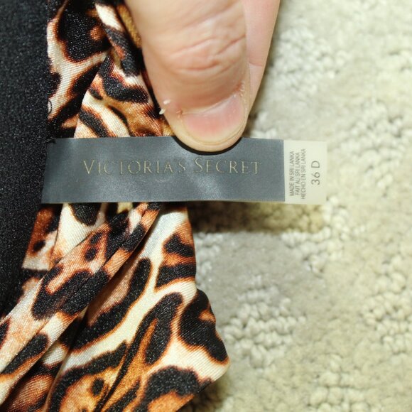 Victoria's Secret Bombshell Animal Floral Adds 2 Cups Bikini Top 36D - Picture 3 of 3